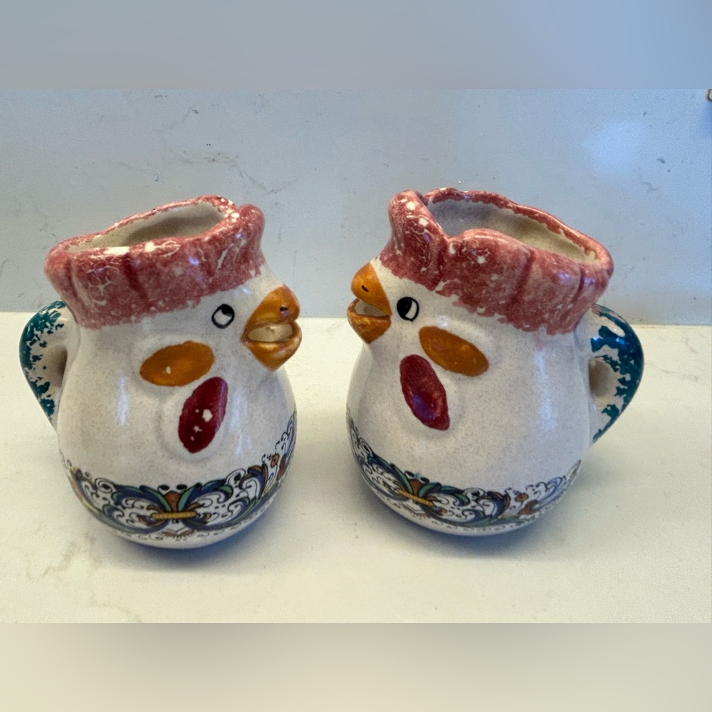 Set hand painted Italian petite creamers